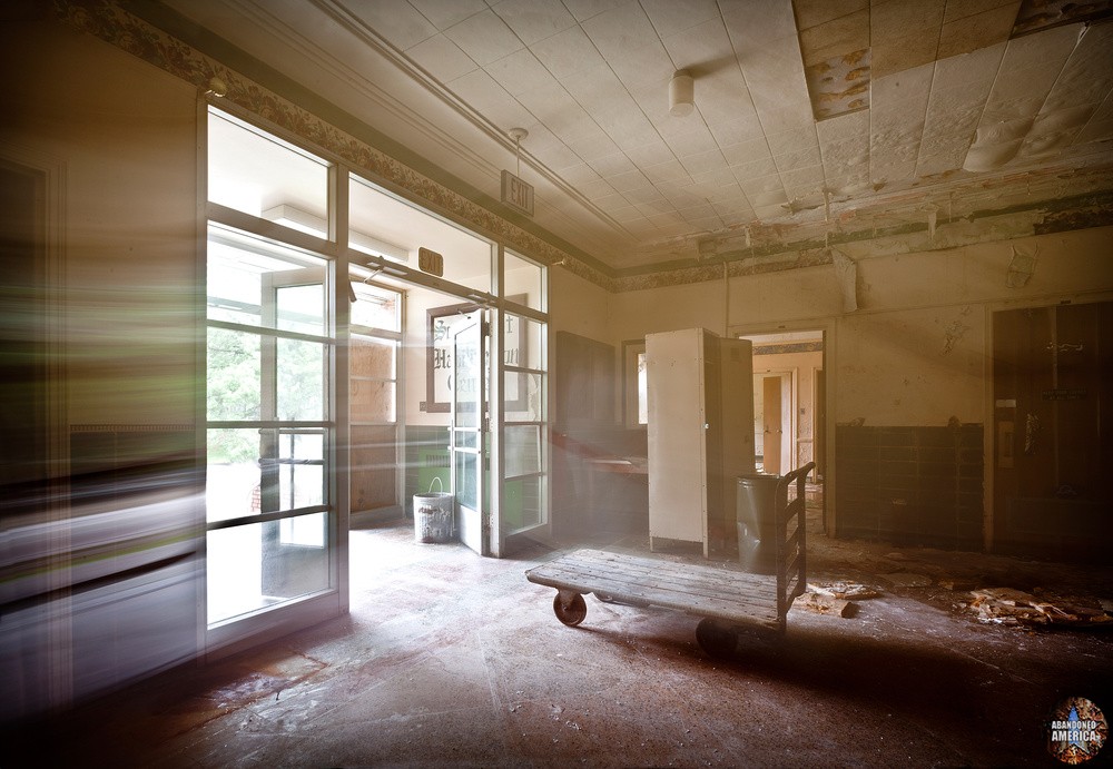 Abandoned State Hospital - Matthew Christopher's Abandoned America
