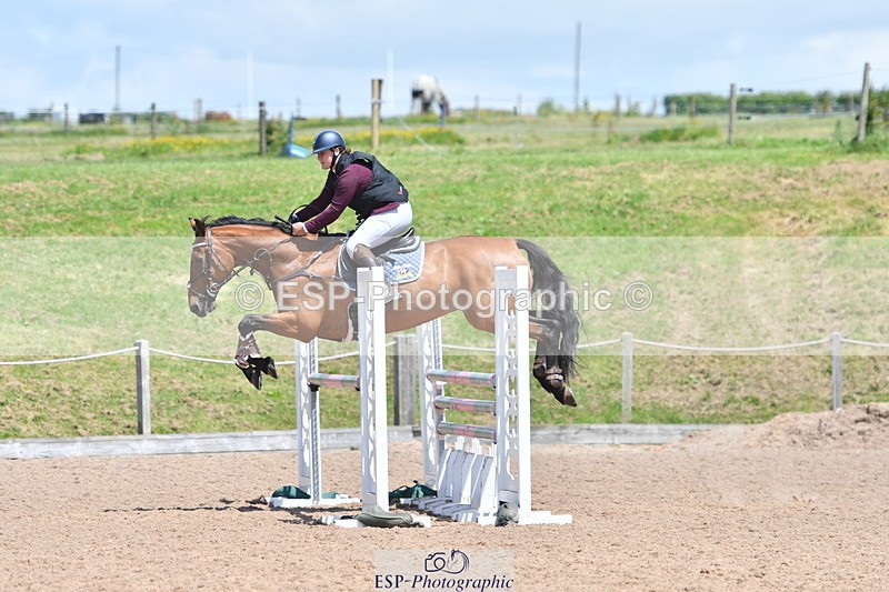 240609A-131809-05575 - Cls 18 Snr Newcomers and 1.10m Open