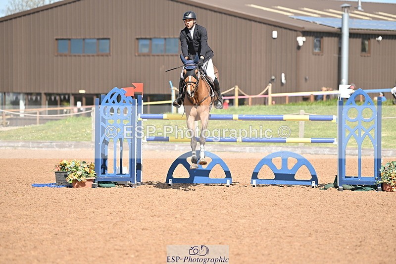 240418A-110333-02433 - Cls 5, 2 Star Medium Tour 1.35m