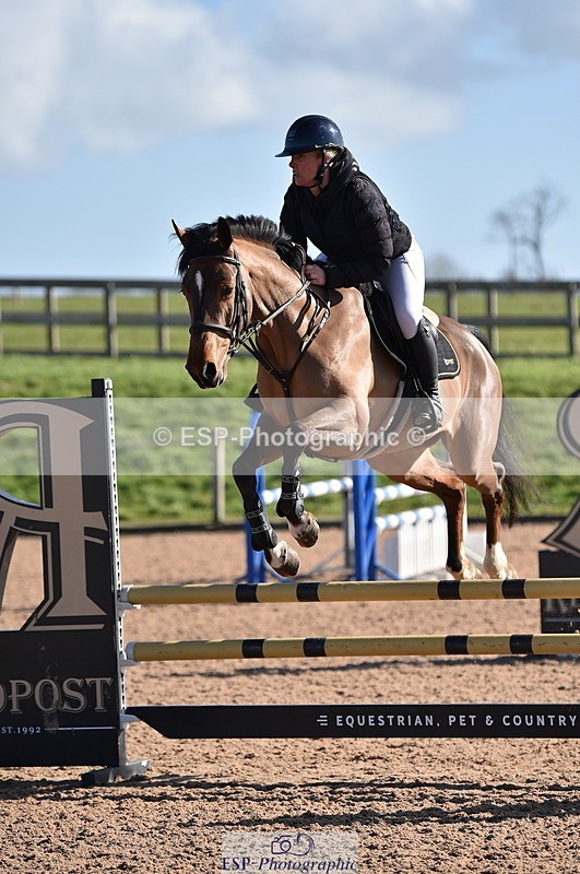 240306A-104234-00822 - Cls 1 British Novice and 90cm Open