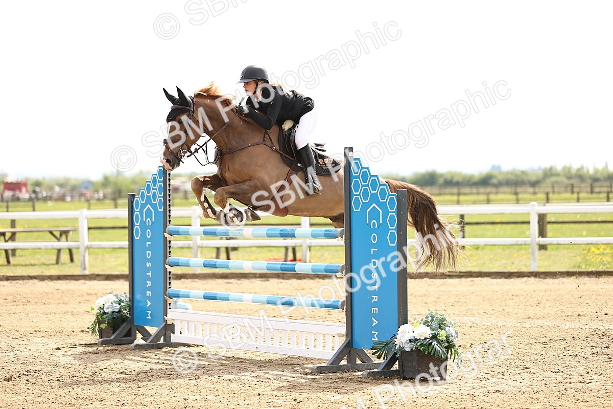  - Class 13 - Senior Foxhunter - 1.20m