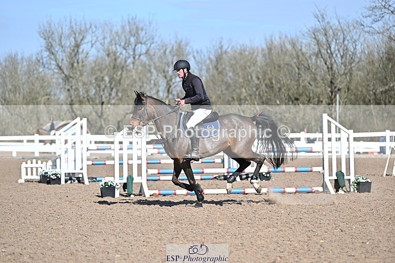 250314-105431-00090 - Cls 2 British Novice and 90cm