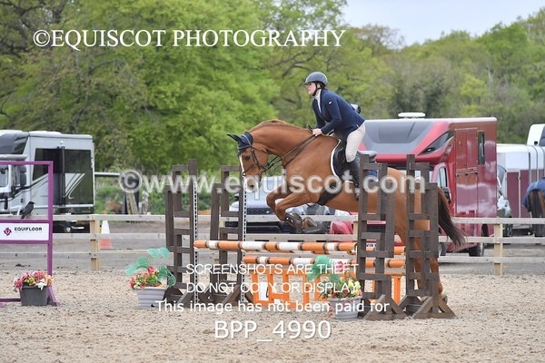 BPP_4990 - CLASS 24 SUN Senior BritiNovice/ 90cm Open