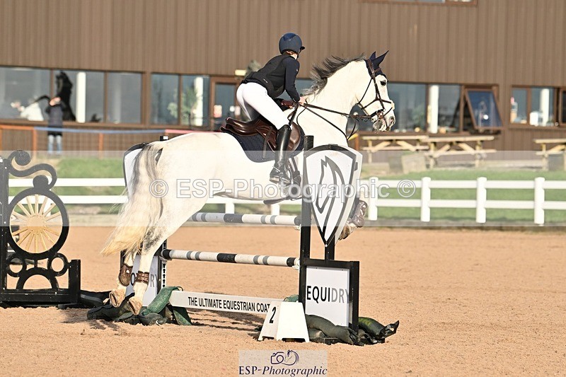 241208-134737-01828 - Cls 21 Newcomers and 1.10m Open