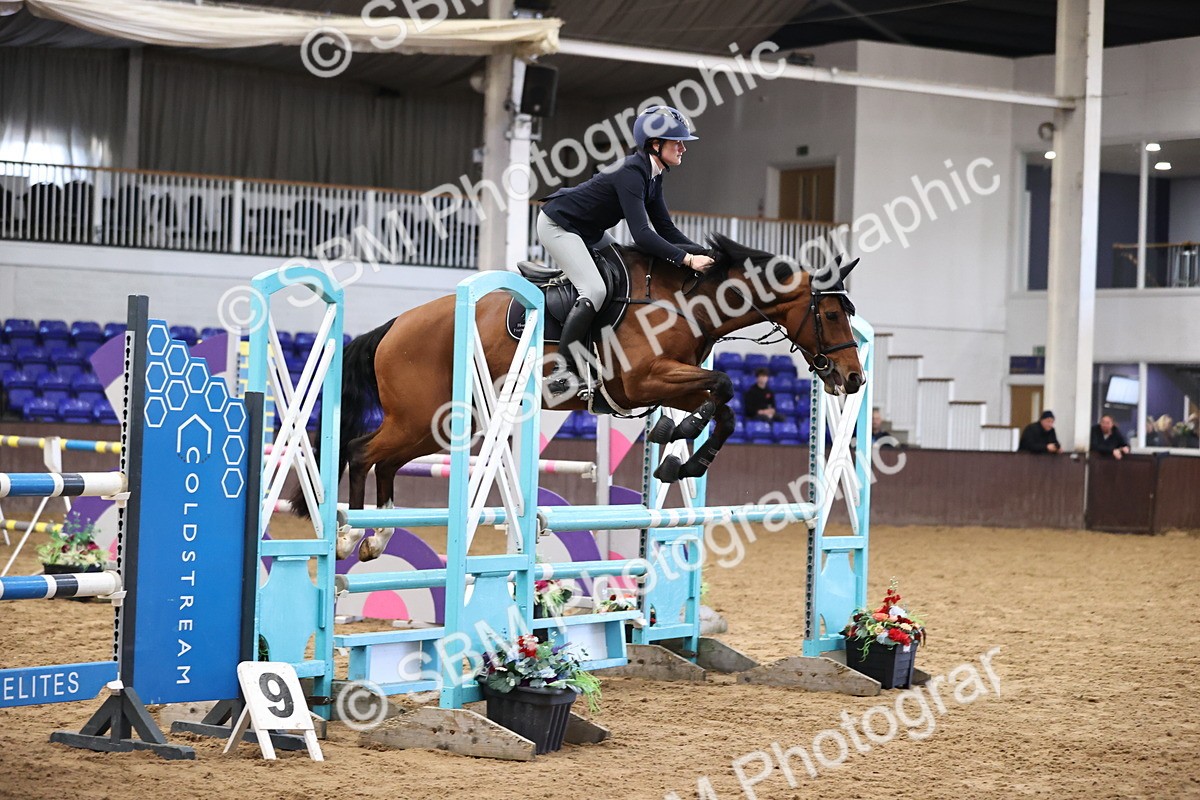 SBM_001609 - Class 4 - Senior Newcomers - 1.10m Open
