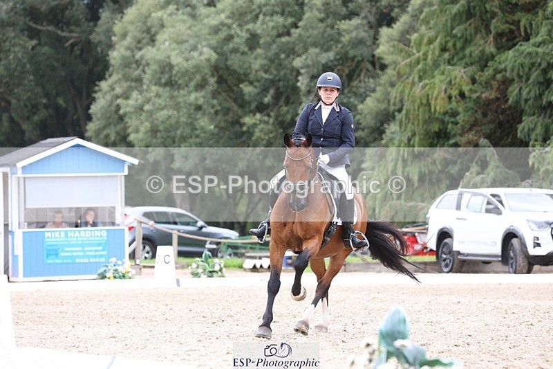 230812-142733-04421 - Cls 5 Novice Bronze 13.40 to 14.45 break