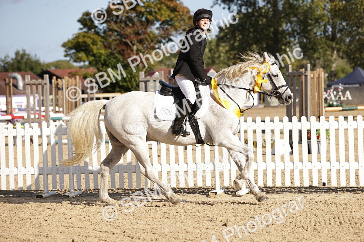 SBM_15042_J32 - Senior 70cm Championship - Michaela Camphell