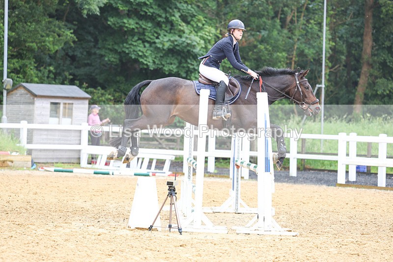 3E7A5474 - Class 4: Senior British Novice/90cm open