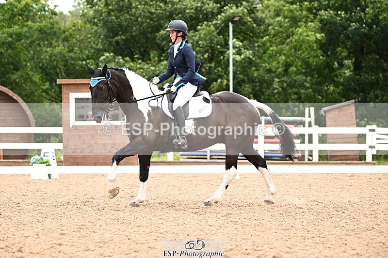 240815A-120519-00916 - 275-Alys.Matravers-Tiger.Mazariti