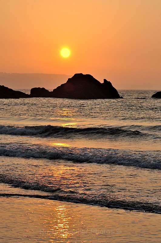 Sunrise over the rocks at Looe Beach portrait - Portrait Views