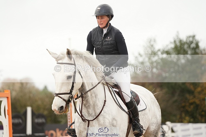 251109-102424-03365 - Cls 19 Snr 1.05m Open