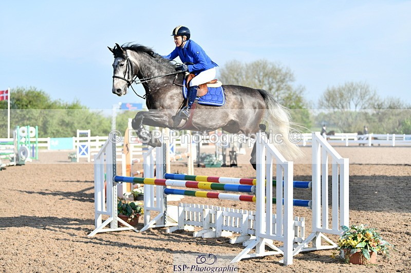 240512A-080632-16767 - Cls 39 British Novice and 90cm Open