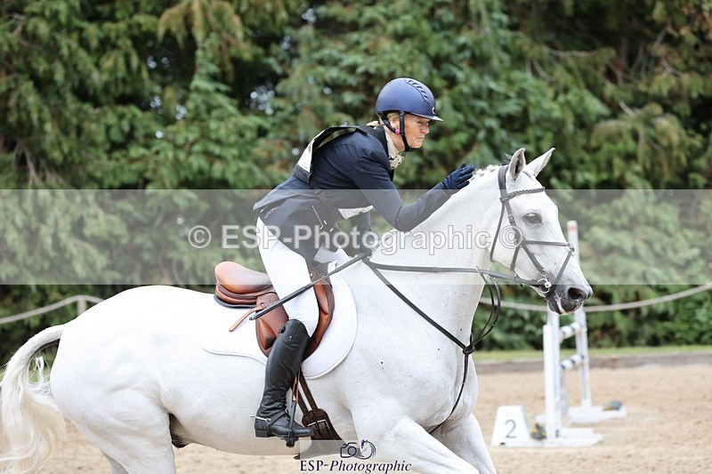 250803A-111800-10749 - L-520-Nicola.Horsley-Gubbins-RATHNAGREW.GREY.TEX