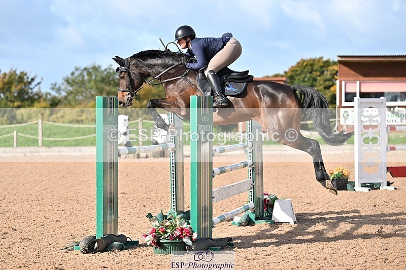 251005-105144-02881 - Cls 15 Foxhunter and 1.20m