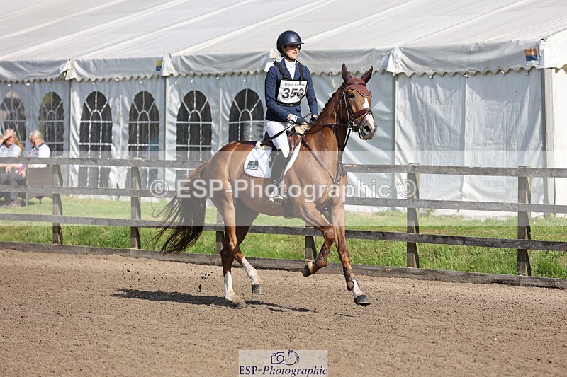 240804-093420-10157 - 353-Maja_Hullah-ORANJE_SPR