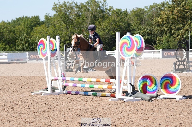 260811-161234-00096 - Cls 3 and 4 Club and Schools 60cm