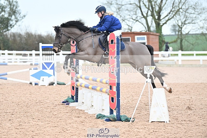 240128A-113221-00549 - Cls 3 Pony Discovery and 90cm Open
