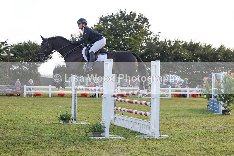 3E7A4762 - Class C1: Showjumping Senior Newcomers/1.10m open