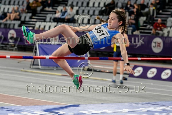 AgeInd25SUN-914115 - Field Female