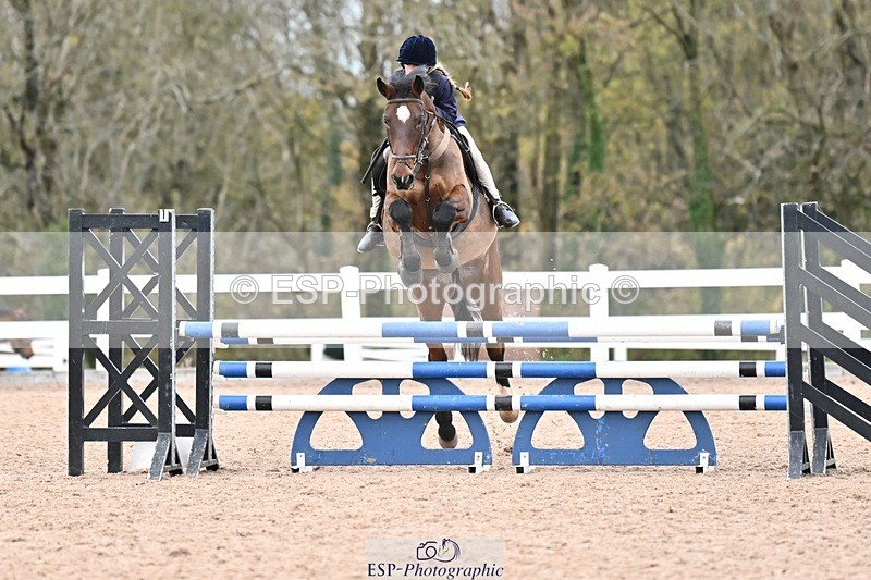 241117X-145524-05087 - Cls 19-20-21 Children on horses