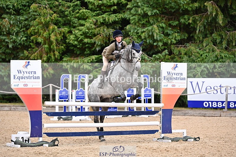 250802A-144316-05997 - F-274-Eliza.Miller-Edge-BALLYLEE.CASTLE.STORM