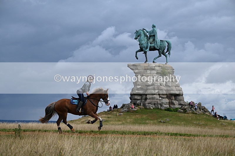 DSC_4577 - Time at Statue 09:50 to 11:09