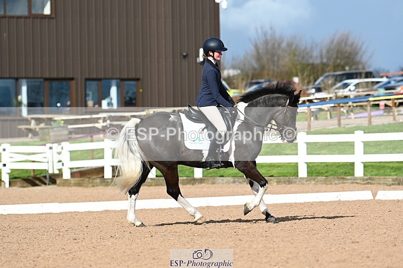 240323A-151125-02398 - UnA Novice 28