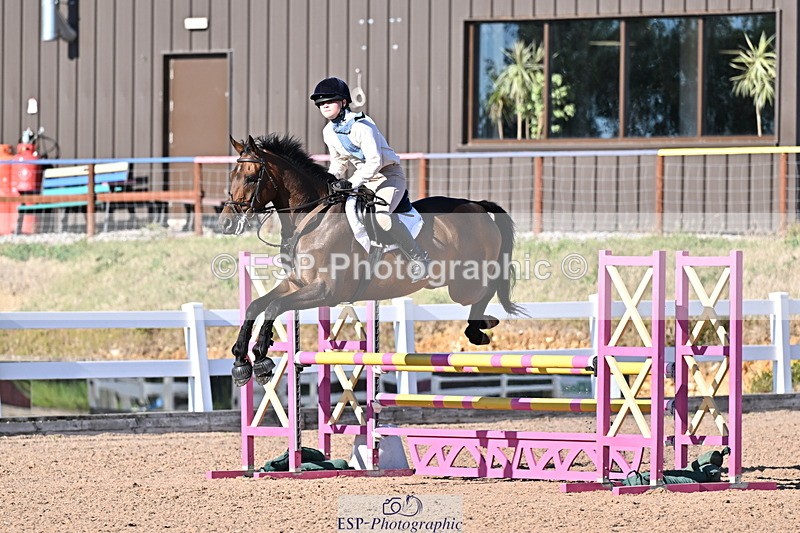 250708A-182148-00491 - 90cm Classes