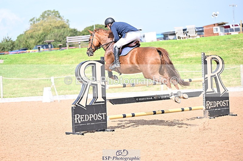 240828A-141015-00812 - Cls 4 Snr Newcomers and 1.10m Open