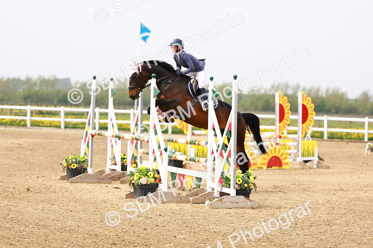  - Class 17 - Senior 1.05m