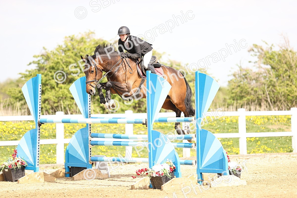  - Class 13 - Senior Foxhunter - 1.20m
