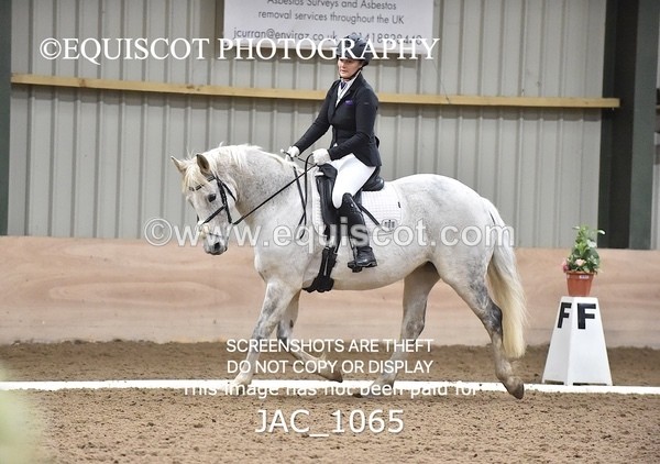 JAC_1065 - CLASS 4 NOVICE 1
