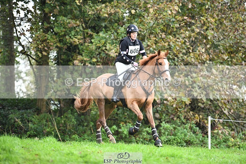 231021-094052-13027 - 606-GOLDEN.HEART.BREAKER-Emily.R.Vincent-SC+XC