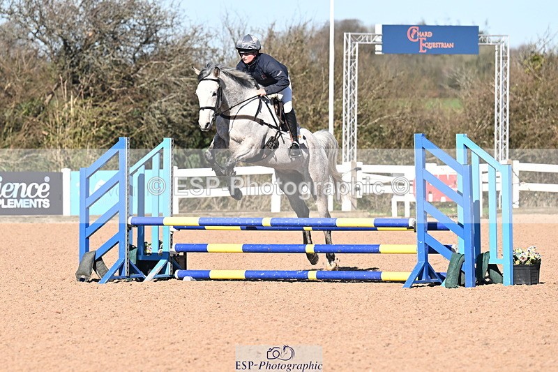260318B-100033-00035 - Clear Round & Brit Nov 90cm
