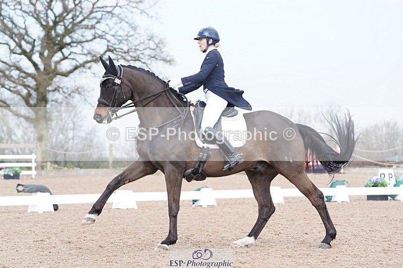 250403-104412-00784 - 018-Louise.Davison-Quamperfect