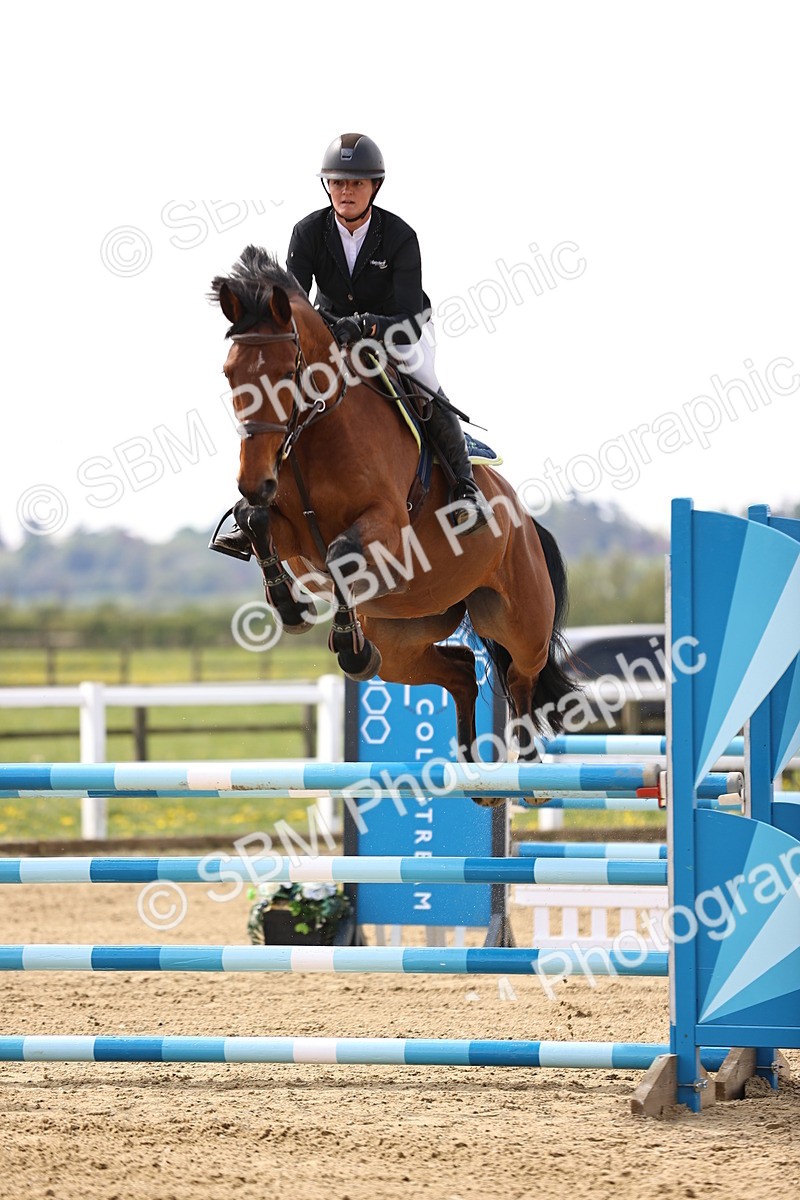 SBM_002279 - Class 11 - Senior newcomers - 1.10m