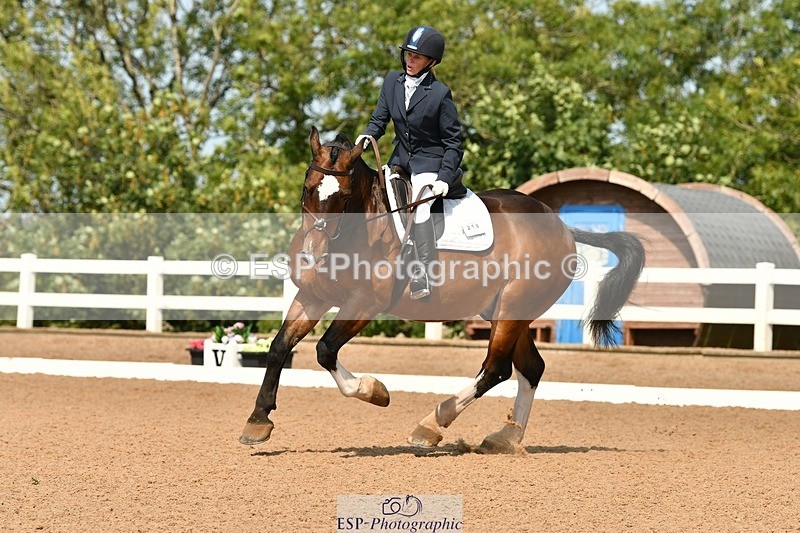 250817-120012-08727 - 218-Carol.QuantrillCormoy.Lad