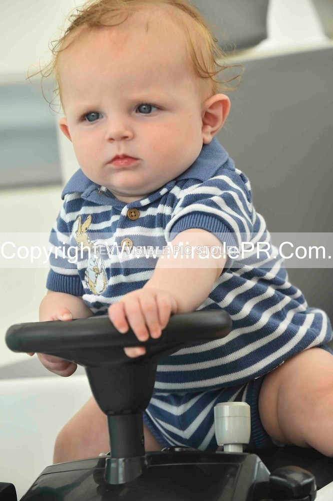 SH4_2200 - Bonny baby competition.