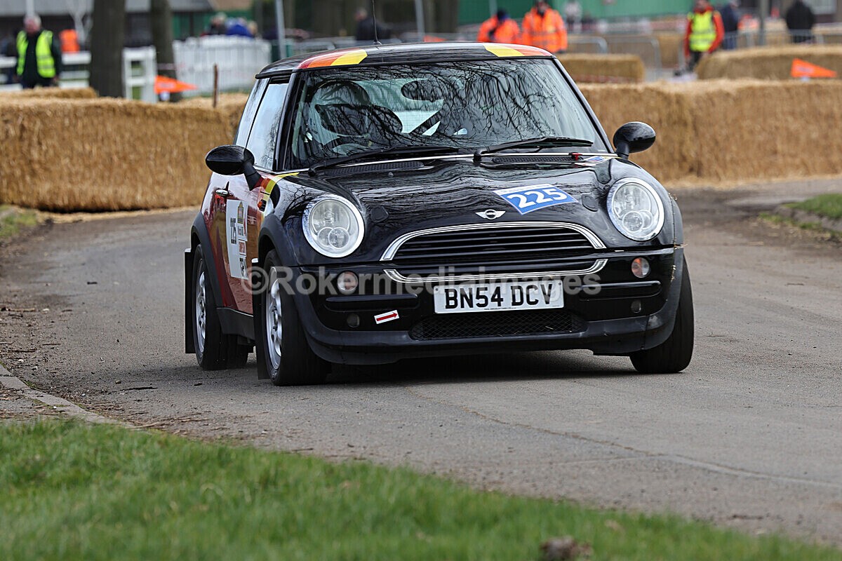 RETRO-117 - Race Retro