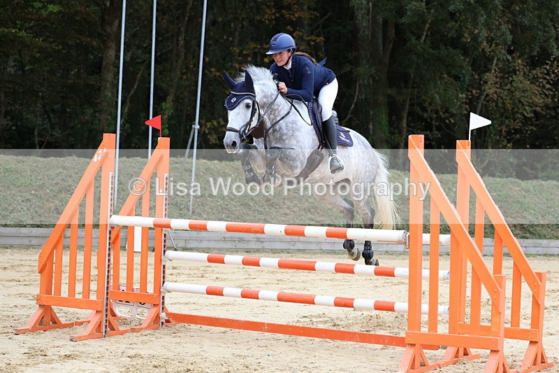 3E7A3199 - Class 8: Senior Newcomers/1.10m open