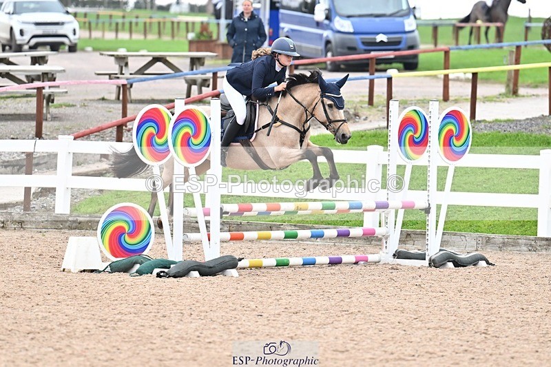 250920-111529-00435 - Cls 22+23 Club and Schools 70cm