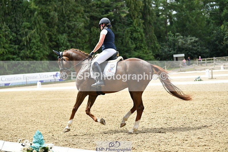 250718A-121351-01383 - 144-Verity.Perry-Vogue