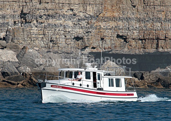 111002 COOLABA BAY IMG_3365 - Motor Yachts