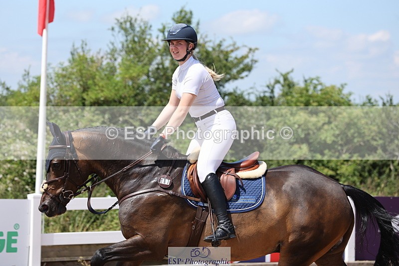 240718A-131003-05440 - Cls 9, 1 Star Bronze Tour 1.10m