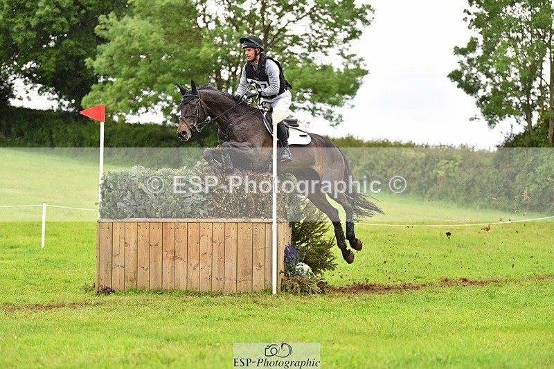 240526-143756-23520 - 507-DASSETT_ROCK_STAR-Tom_D_Crisp