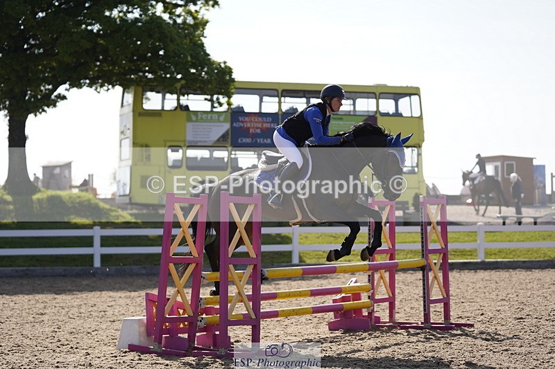 230527A-091130-03169 - Cls 19 British Novice & 90cm Open