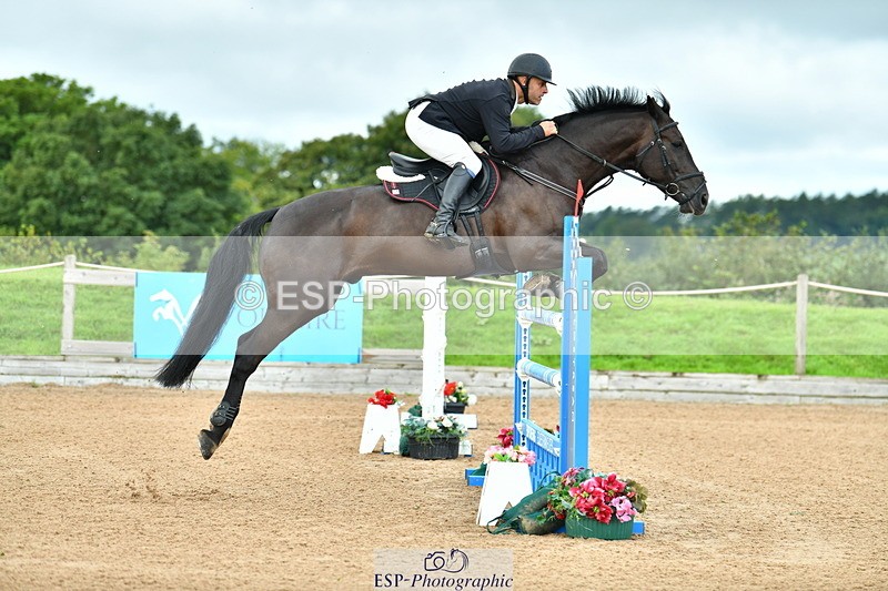 230723A-095925-10729 - Cls 4, 2 Star Small 1.30m