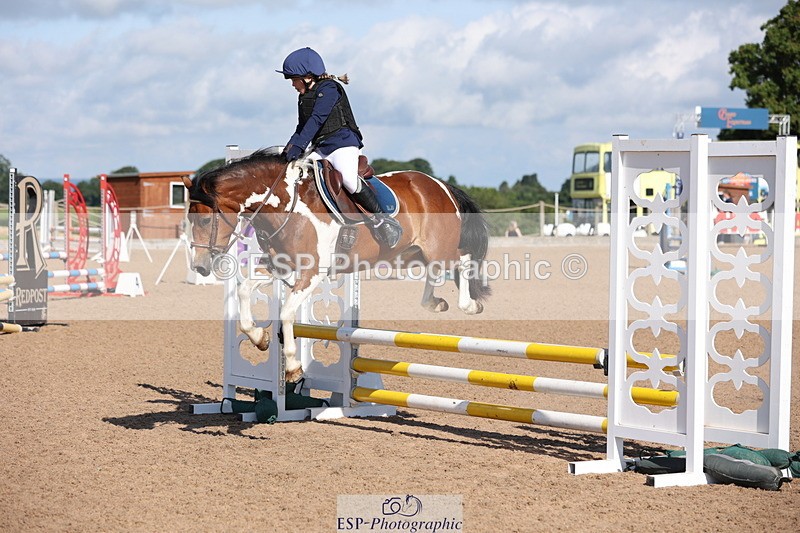 240714A-092258-01542 - Cls 1&2 128cm 10yrs & 70cm Open