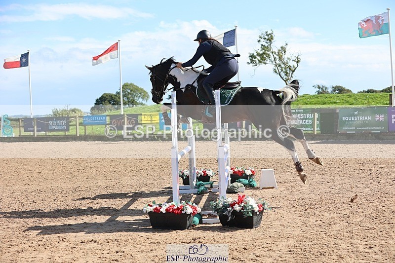 250911-144636-02539 - Cls 5 Chard Snr 90cm Speed Derby