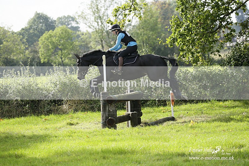  WWHT 171021 2936 - Intermediate (0.90m)  17/10/21